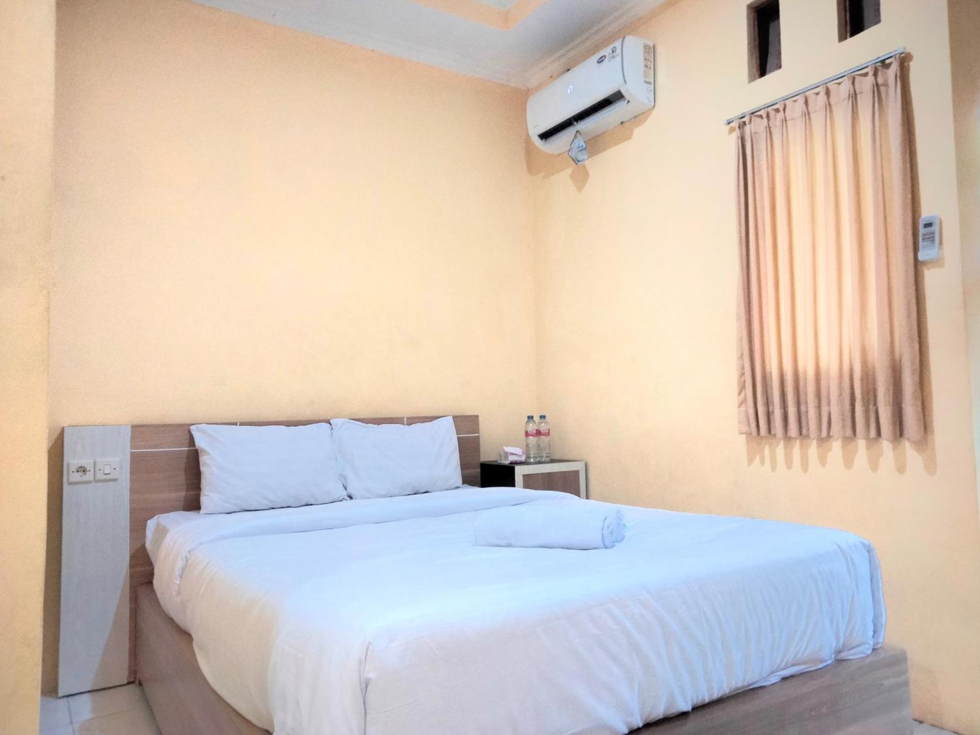 Wisma Mutiara Near Alun Alun Demak Mitra Reddoorz 外观 照片