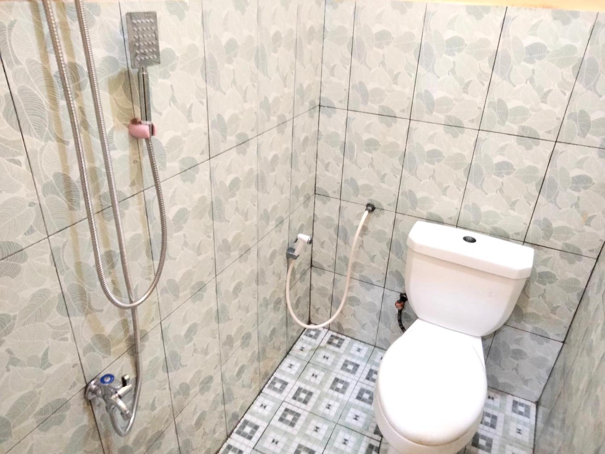 Wisma Mutiara Near Alun Alun Demak Mitra Reddoorz 外观 照片